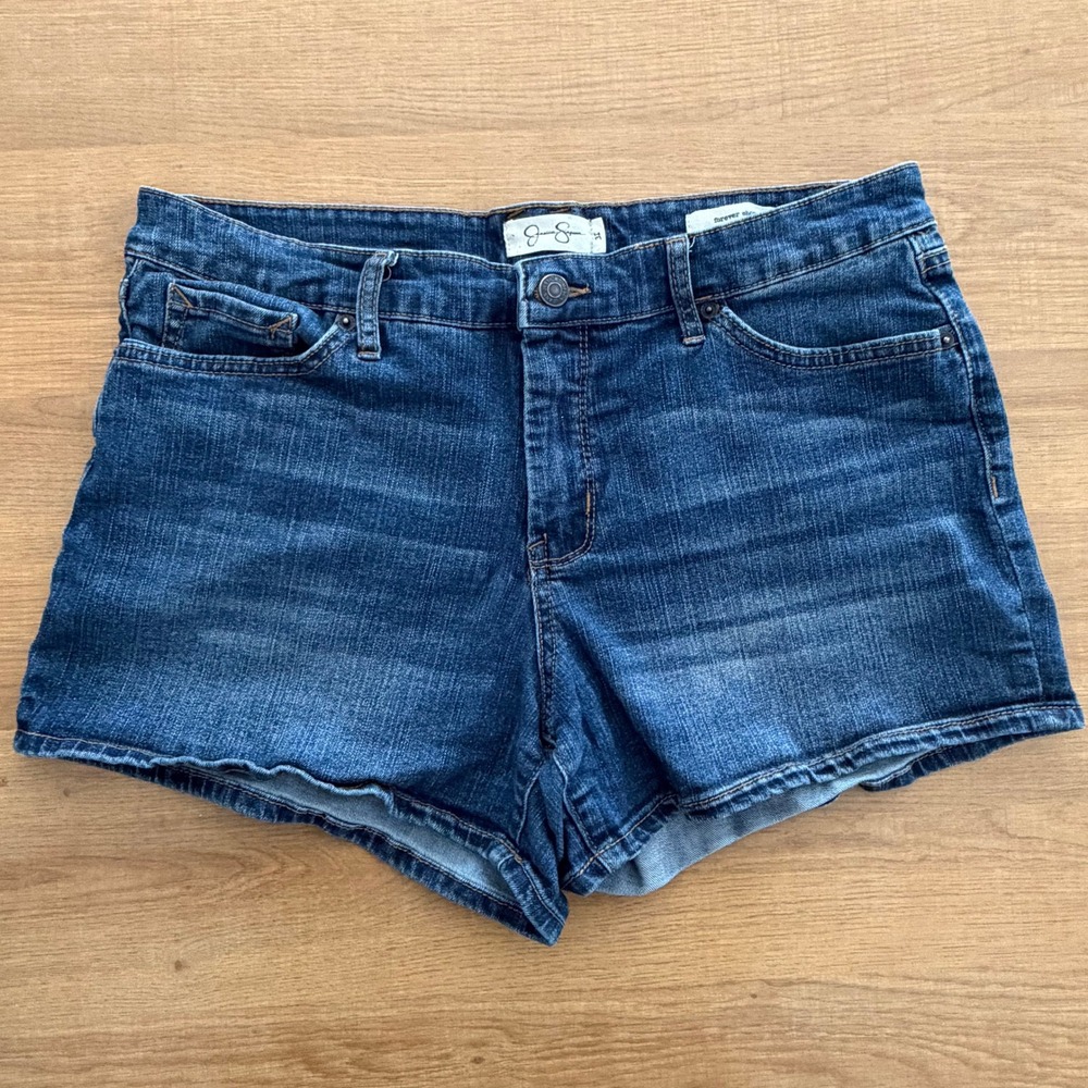 Jessica Simpson Forever Short Denim Shorts Medium Wash Blue Size 31 Womens